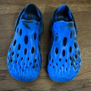 Merrell youth size 12. Run bigger